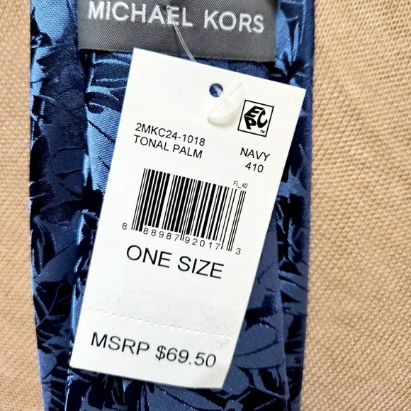 Michael Kors Blue Leaf Pattern Men's Tie - Picture 4 of 4